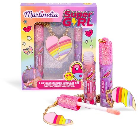 Martinelia – Set de brillo labial BFF & Collares – 2 Brillantes perfumados de fresa y arándano con collares de corazón para compartir – Caja de regalo para niña