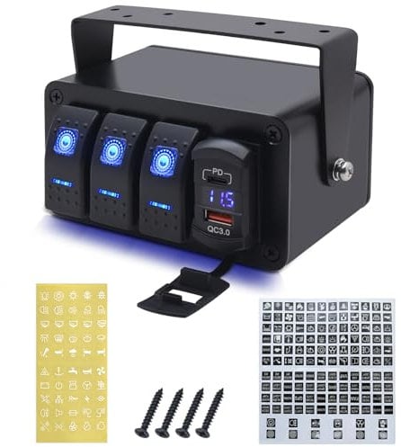 KAOLALI 3 Gang Pannello Interruttori per Auto 12V/24V Interruttore a Levetta con 4.8A Porta di Ricarica PD & QC3.0 Voltmetro Interruttore a Bilanciere Impermeabile per Auto Camion Barche Camper