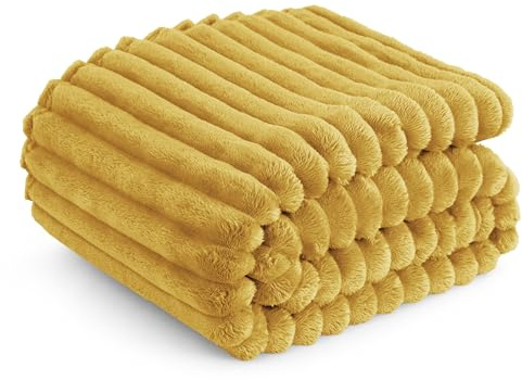 Bedsure Fleece Throw Blanket for Bed - Fluffy Throw, Honey, 150x200 cm | Striped Soft Cute and Cosy, Lightweight Warmth, Perfect for Room Decor, Travel, Camping, Gifts for Women and Girls