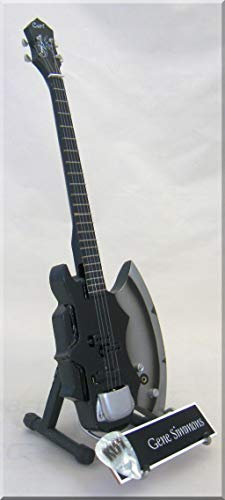 GENE SIMMONS Miniatur Gitarre KISS Axe mit Plektrum