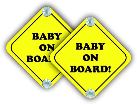Geschenkschilder Baby on Board Schild für Auto PKW Kind | Kleinkind Mädchen Junge Name | lustige Idee für Eltern Mama Papa | Kindersicherheit 125 x 125 mm | 2 Stück Saugnapf extra stark Aufkleber