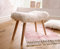 Dekoleidenschaft Hocker Kuschelfell aus Kunstfell in Creme-weiß, Beine aus Holz, Natur, Sitzhocker, Polsterhocker, Fußhocker, Schminktisch-Stuhl, Dekohocker