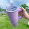40oz Adventure Becher, Flip Cap Straw Cup mit Griff Geeignet für Leak proof Traveler's Water Cup Stainless Steel Material - Traveler's Water Bottl (Rose Purple)