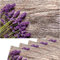 Tischsets 6er als abwaschbare Frühling und Sommer Tischdeko - Platzsets Lavendel Blumen Holzoptik als Tischuntersetzer in 43 cm - Platzdeckchen als Tischunterlage für Esstisch Wohnzimmer Tisch