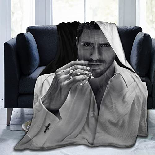 YINGD Aaron Actor Taylor-Johnson - Manta de franela de forro polar, suave y cómoda, cálida manta de aire acondicionado para sofá, cama, oficina, rodillera, cama, coche, campamento, playa, 60 x 50