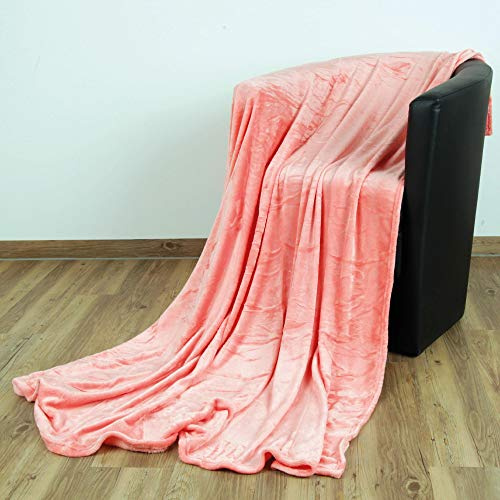 Bestlivings Kuscheldecke Celina 90x140 cm – weiche Sofadecke in Lachs | 220g/m² Mikrofaser, beidseitig gleich weich & flauschig – wärmend, leicht und vielseitig für Sofa, Couch, Bett und Reisen