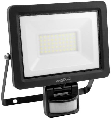 ANSMANN LED-Wandstrahler, robuster & kompakter Baustrahler mit Bewegungssensor für Werkstatt, Baustelle, Garage, Strahlwasserschutz, 30 Watt, 3300lm