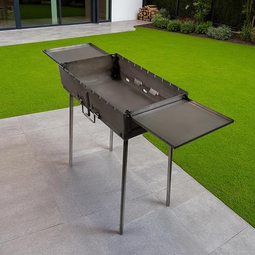 GOROCH Tragbarer Schaschlikgrill Transformer mit 2 Klapptischen – Faltbarer Holzkohlegrill für 12 Spieße, aus 3 mm Stahl, klappbar als Koffer mit Griff, ideal für Garten, Picknick & Camping