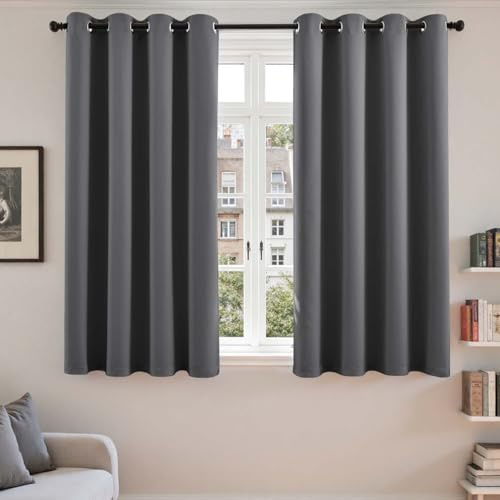 Vangao Gardinen mit Ösen Wohnzimmer Modern H145xB140cm 2er Set, Dunkelgrau | Vorhang Blickdicht Modern 145 cm lang, Verdunklungsvorhänge Kurz Schlafzimmer Küche Kinderzimmer Fenster Lichtundurchlässig