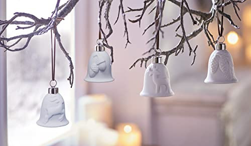 Dekoleidenschaft 4X Deko-Hänger Glocke aus Porzellan, matt-weiß, 5 cm hoch, Weihnachtsbaumschmuck, Weihnachts-Dekoration zum Aufhängen, Porzellandeko, Christbaumschmuck hängend, Tannen-Baumschmuck