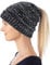 Hatstar Damen Beanie Mütze mit Zopfloch | Strickmütze für Pferdeschwanz | Ponytail Beanie gestrickte Mädchen Wintermütze | weich & warm (meliert schwarz-weiß)