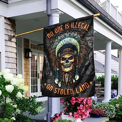 Hanging Flag Niemand Ist Illegal Auf Gestohlenem Land Native Uv-Beständig Fahne Premium Garten Fahnen Für Hof Veranda Party 70X102Cm