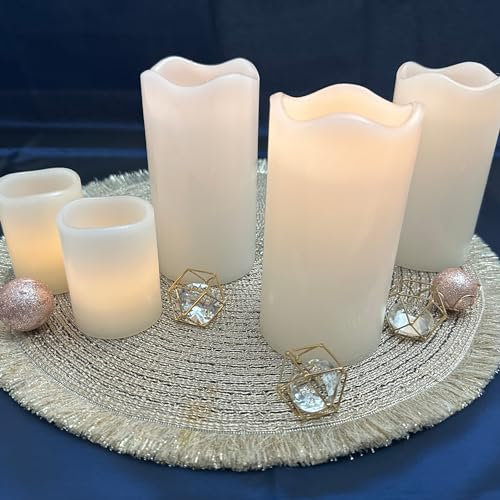 ToCi 4 x LED Kerzen Weiß Ø 7 x 15 cm – Flammenlose Echtwachskerzen mit flackerndem Licht & Timer - LED-Stumpenkerzen mit An-/Ausschalter - Batteriebetriebene Dekokerzen für Advent & Zuhause