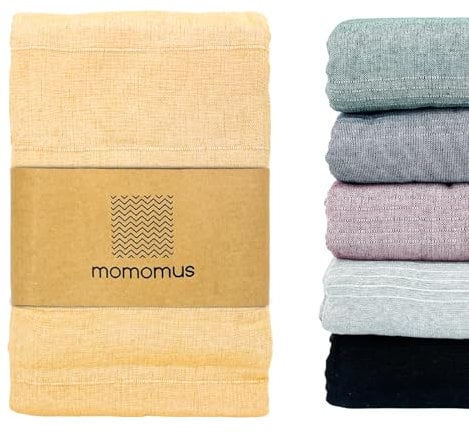 MOMOMUS Copriletto Leggero Multiuso - Sottile, Pratico, Confortevole - Ideale come Copri Letto, Telo Copridivano e Telo Copritutto per Arredo, Divano e Poltrona - Senape, 150 x 200 cm