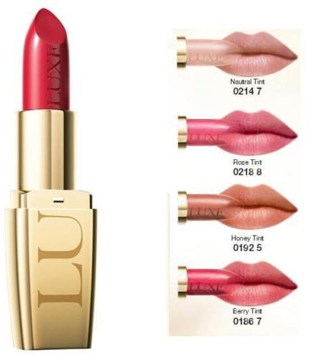 Avon Luxe getönter Lippenpflegestift mit einem Hauch Farbe Berry Tint