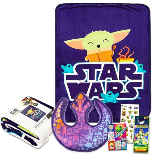 Disney Star Wars Decke und Kissen Set für Kinder – Set mit 101,6 x 127,7 cm Baby-Yoda-Überwurfdecke, Star Wars Dekokissen, Aufklebern und mehr, Star Wars Raumdekoration für Jungen