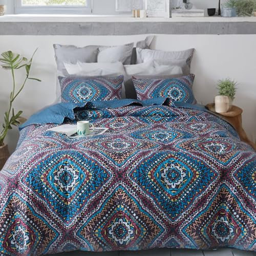 DaDa Bedding Bohemian Native Tagesdecke, rustikales Marineblau, geometrische Rautenformen, bunt, gestepptes Bettbezug-Set – Rot Orange & Gelb Weißtöne – Cal King – 3-teilig