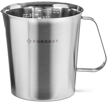 Forgast Jarra medidora | Capacidad 1 litro | Vaso medidor con asa | Jarra de acero inoxidable | Escala de mililitros | Perfecto para medir líquidos e ingredientes sueltos