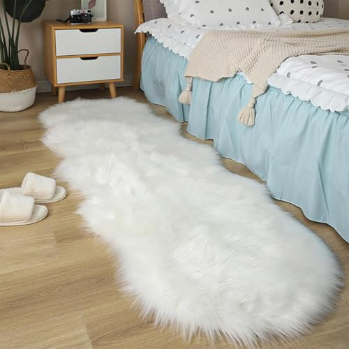 JXLOULAN Faux Lammfell Schaffell Teppich Weiß 80x180 cm, Weicher Flauschiger Teppich Wohnzimmer Deko, Longhair Fell Lammfellimitat Carpet für Stühle Sofa Schlafzimmer Kinderzimmer