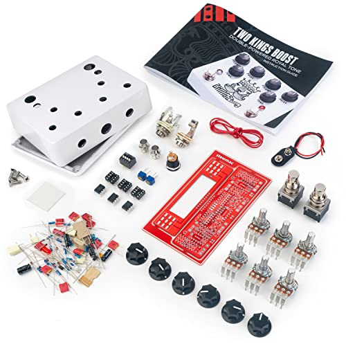 StewMac Two Kings DIY-Boost-Pedal-Kit, weißes Gehäuse, E-Gitarre | DIY-Schaltung mit zwei Boost-Stufen für flexible Pegel- und Klangformung; Gehäuse für individuelle Montage und Gestaltung.