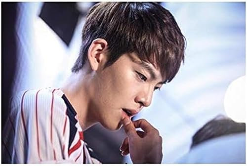 Poster Kim Woo Bin Filmschauspieler Poster Foto Porträt Bilder Poster Und Drucke Wandkunst Leinwand Malerei Home Decor 50X70Cm Kein Rahmen