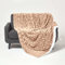 Homescapes Samt Kuscheldecke Hellbraun 160x200 cm, Sherpa Fleece Wohndecke Felloptik, braune Tagesdecke geometrisch Gemustert