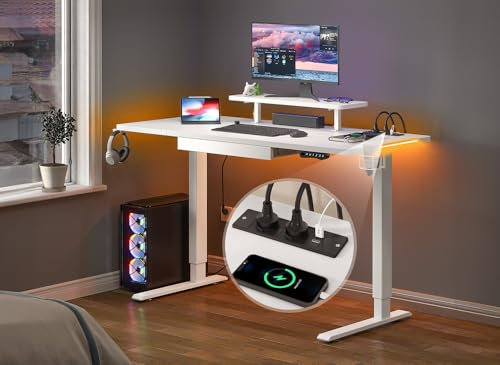 YITAHOME Höhenverstellbarer Schreibtisch 140x60 cm Höhenverstellbar Elektrisch mit 2 USB Ladeanschluss, 2 Buchse Mobiler Elektrisch Computertisch mit LED-Lichtleiste Tastaturablage Standing Desk
