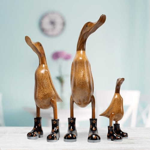 DomDeco Handgefertigte Deko-Figur Ente mit schwarz geblümten Stiefeln aus Holz, ca 35cm