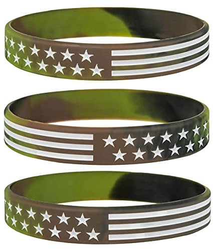 Sainstone Camouflage Army Rubber Bracelets, Military Silicone Wristbands with American USA Flag in Army Green and Desert Camo for Army Party Favors, American Patriots, Army Sport Fans