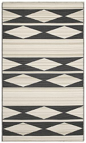 FAB HAB Outdoor-Teppich - wetterfest, farbecht, wendbar - recycelter Premium-Kunststoff - geometrisches Tribal - Terrasse, Balkon, Garten - Kunststoffteppich Cairo Natur & Schwarz, 150x240 cm