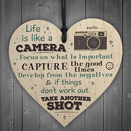 RED OCEAN Life is Like A Camera Plaque Gift Shabby Chic Hanging Heart Motivational Friend Colleague Signs