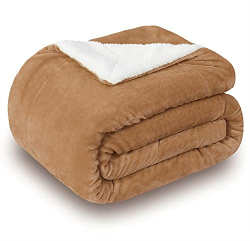 SOCHOW Sherpa Decke Kamel zweiseitige Wohndecken Kuscheldecken, extra Dicke warm Sofadecke/Couchdecke aus Sherpa, 220 x 240 cm super flausch Fleecedecke als Sofaüberwurf oder Wohnzimmerdecke