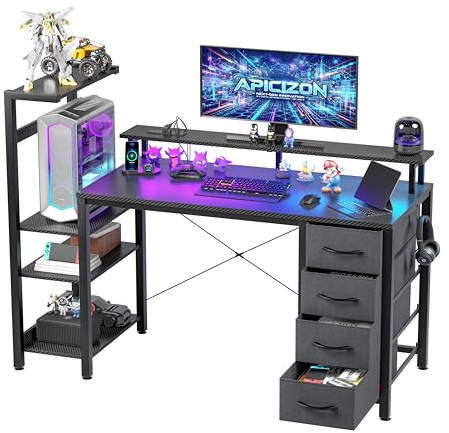 APICIZON Scrivania Gaming 130 cm con Libreria - Scrivania per PC Reversibile con Luci LED RGB, 2 Porte USB, Supporto per Cuffie e Portabicchieri, Effetto Carbonio Nero