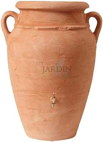 Serbatoio Anfora in terracotta. Capacità: 250 litri. Include rubinetto. Dimensioni: Diametro 70 cm, Altezza 108 cm.