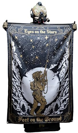 Brothers in Arms - Flagge „Stars“ – einzigartiges Design – 1m x 1,5m – mit 4 robusten Ösen zum Aufhängen – Perfekt für dein Zimmer, Kaserne & Homegym
