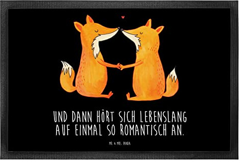 Mr. & Mrs. Panda Sauberlaufmatte Füchse Liebe 40 x 60 cm - Geschenk, fußmatte, Partner, Fussmatte, Bodenvorleger, Paar, Schmutzfangmatte, Fuchs, Schmutzmatte, Fox