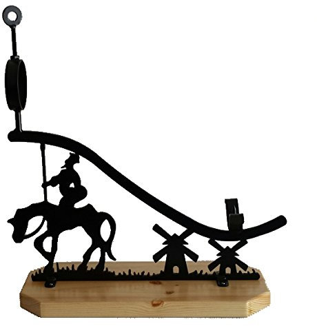 Rustiluz Jamonero de forja con temática del Quijote.