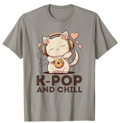 Cat Kpop & Chill Merchandising Cat K-Pop Fashion Fangirls T-Shirt