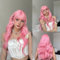 Creamily Parrucca Rosa con Frangia, Parrucche Lunghe e Ondulate per Donna, 26 Pollici, Riccia e Ondulata con Frangia, Parrucca Sintetica Dall'aspetto Naturale per Feste di Cosplay, Uso Quotidiano