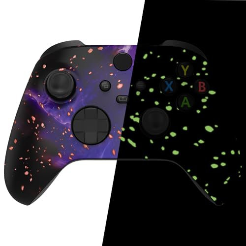 eXtremeRate Custodia Cover per Xbox Series X S Controller,Shell Scocca Copertura Frontale Ricambio per Xbox Series X S Joystick Model 1914-Mimetico Cosmico Brilla al Buio
