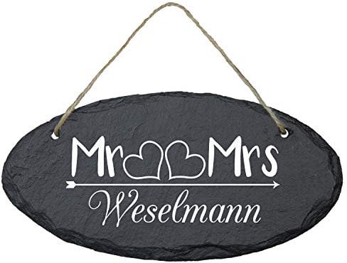 Geschenke 24 Schiefertafel personalisiert für Ehepaare mit Familienname (oval - 25 x 15 cm - Mr & Mrs) - Schieferplatte Deko, Eingangstür Haustür, Türschild - Hochzeitsgeschenk, Wanddeko