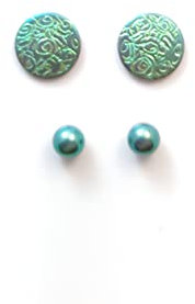 2 Paar kleine Titan Ohrringe - Allergiefrei - Handgeferticht - 5 Farben (Grün)