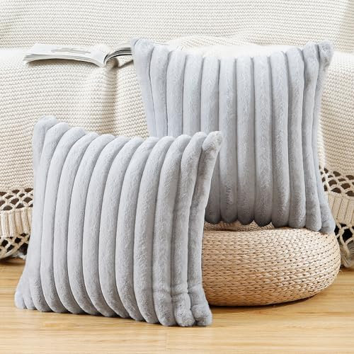 Madizz 2er Set Kunstpelz Plüsch Dekorative Kissenbezüge Flauschig Gestreifte Weich Dekorative Kissenbezug für Sofa Schlafzimmer Kissen Shell Hellgrau 50 x 50 cm