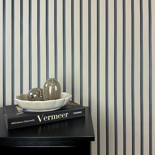 WALLCOVER Tapete Beige Vliestapete Streifen Schwarz - Taupe Paneele Skandinavischer Stil Wandpaneele Modern Lamelle Made in Germany