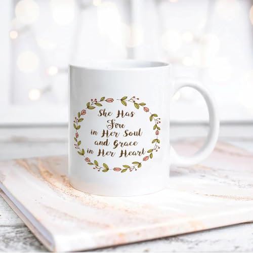 Yelolyio Keramik-Kaffeetasse mit Aufschrift She Has Fire in Her Soul and Grace in Her Heart, 325 ml, weiße Kaffeetasse, Tee, Milch, Saft, Weihnachten, Kaffeetasse, lustige Geschenke für Freundin,