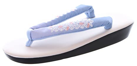 Kawaii-Story K-G-70-4 Hell-Blau Blumen Edel bestickt Farbverlauf Japan Geta Sandale Kimono Geisha Zehentrenner Gr. 36-38 24,5cm