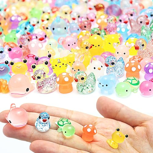 Enyoir 133 pièces mini animaux en résine mélangés, 20 styles lumineux, petits animaux en verre, petites figurines miniatures en plastique phosphorescentes pour micro paysage, jardin de fées, aquarium