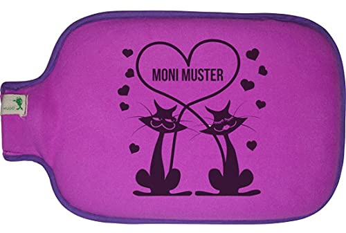 Manutextur Hugo Frosch Wärmflasche - Katzenherz-Motiv, Beerenform - Personalisiert mit Namen - Softshell-Bezug, atmungsaktiv, leicht - 19.5 x 31.5 cm, 2 Liter Fassungsvermögen