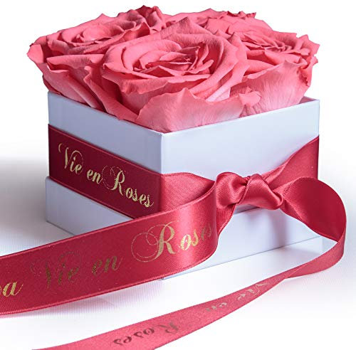 ROSEMARIE SCHULZ Heidelberg Konservierte Infinity Rosen - Blumen 3 Jahre HALTBAR - in weißer Flowerbox mit Satinband in Rot und Goldschrift (Korall)