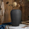 JIDOFUE Schwarze rustikale Keramik Vase Vintage Blume Vase,26cm/10.2 Zoll Keramik Terrakotta Hoher Boden Bauernhaus Rustikal für Minimalismus Home Decor Mittelstück Wohnzimmer Schlafzimmer